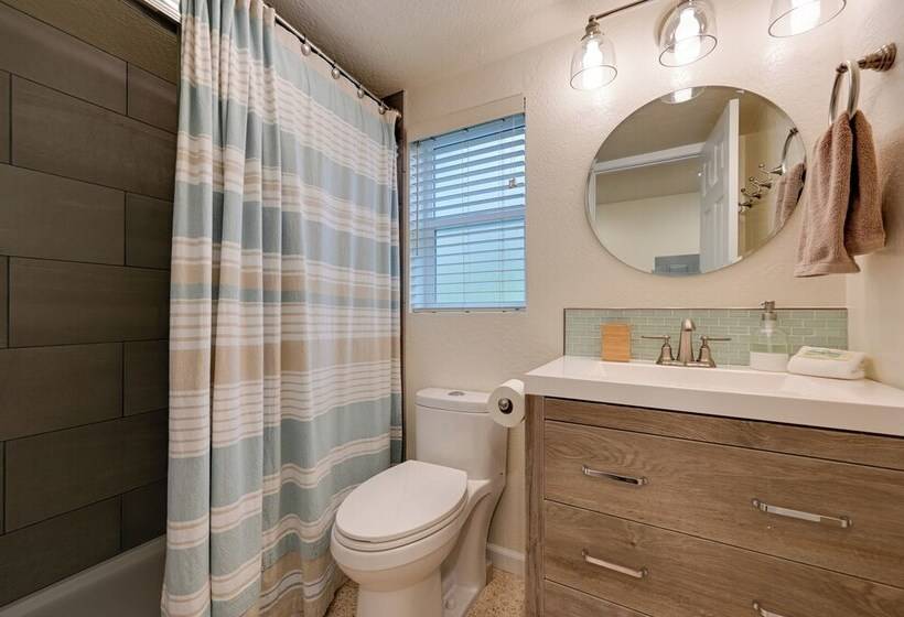 Pacific Coast House W/ Private Hot Tub!