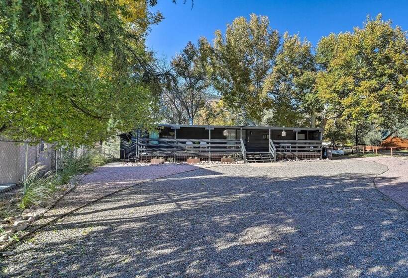 Waterfront Payson Escape W/ Private Hot Tub & Deck