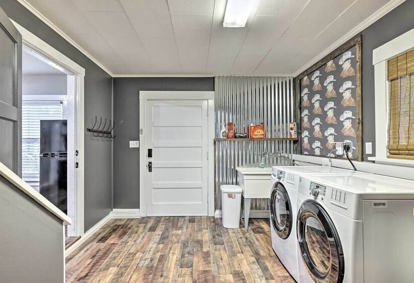 Peaceful Sonora Home W/ Grill: Walk To Downtown!