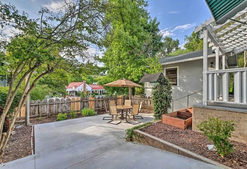 Peaceful Sonora Home W/ Grill: Walk To Downtown!
