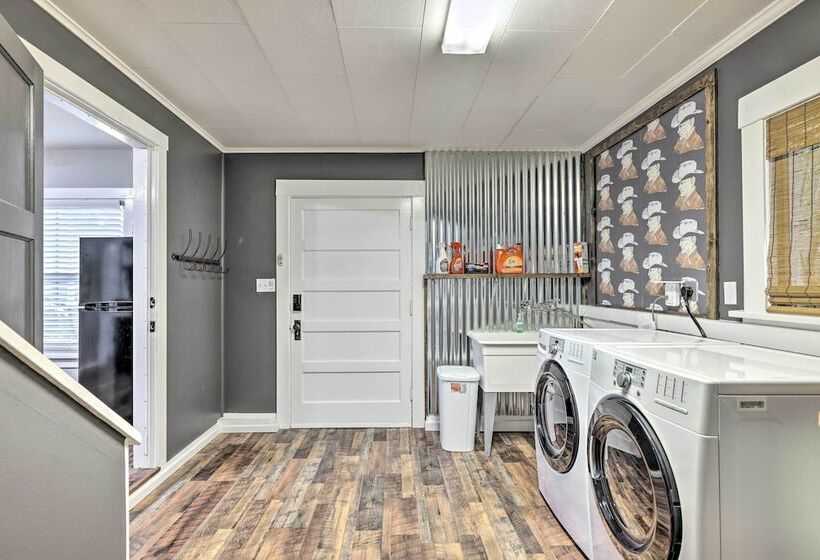 Peaceful Sonora Home W/ Grill: Walk To Downtown!