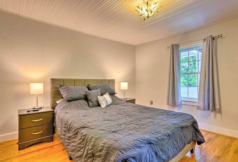 Blue Ridge Mountains Cottage W/ Pergola & Fire Pit