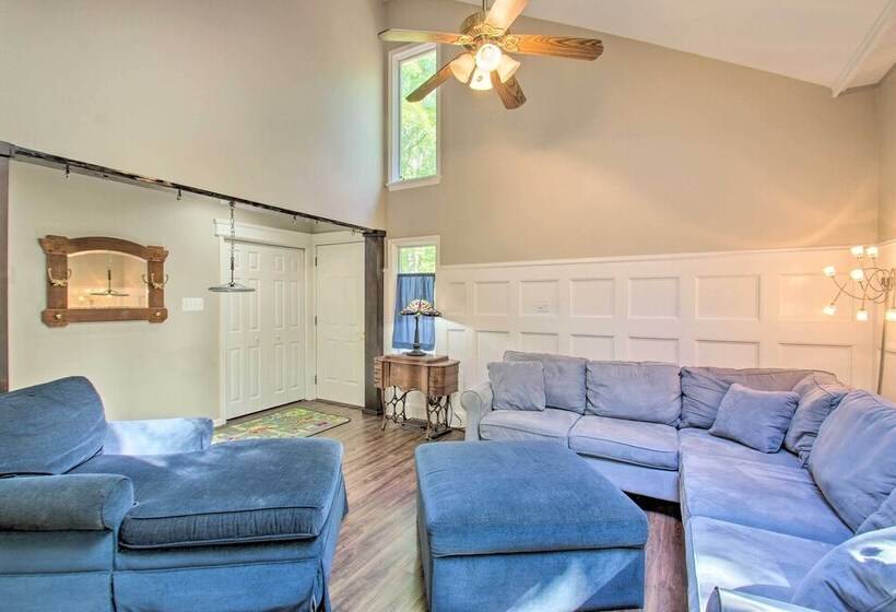 Peaceful New Market Cabin W/ Deck & Fire Pit!