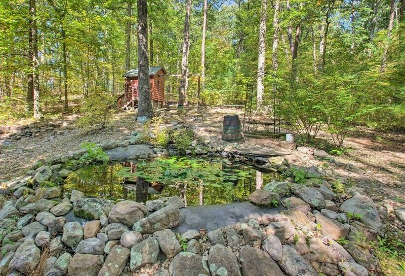 Peaceful New Market Cabin W/ Deck & Fire Pit!