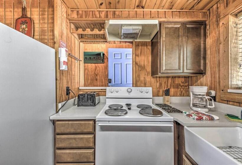 Peaceful & Private Cloudcroft Cabin With Deck!