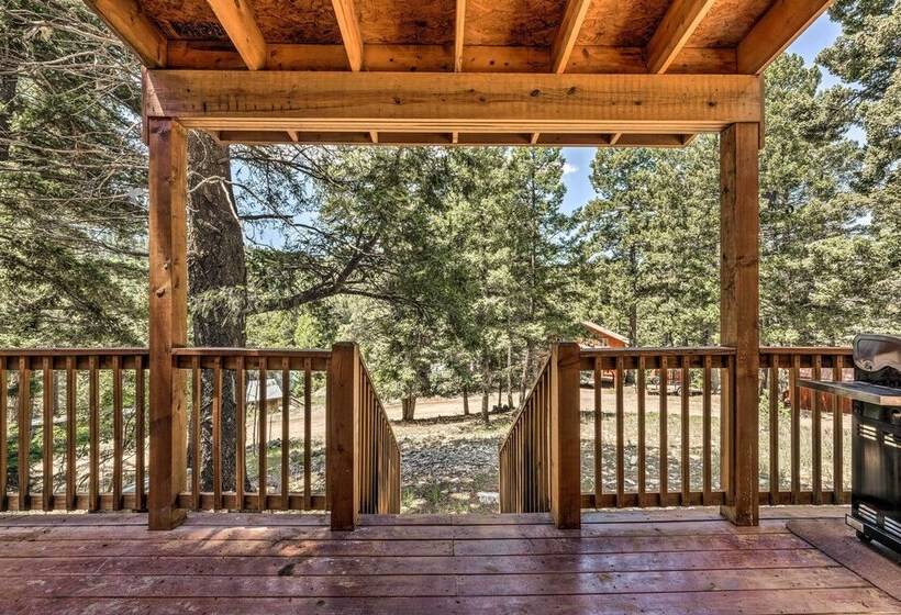 Peaceful & Private Cloudcroft Cabin With Deck!