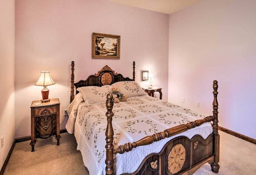 Pet Friendly Abingdon Abode W/ Yard & Grill!