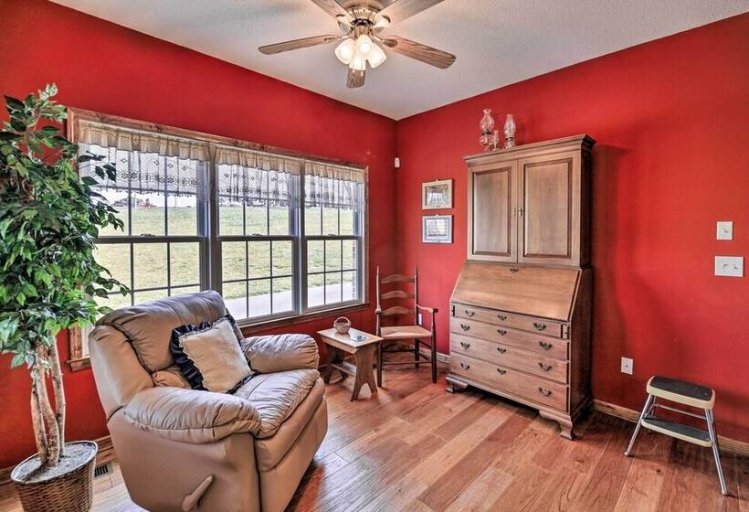 Pet Friendly Abingdon Abode W/ Yard & Grill!