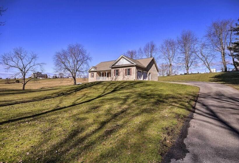 Pet Friendly Abingdon Abode W/ Yard & Grill!