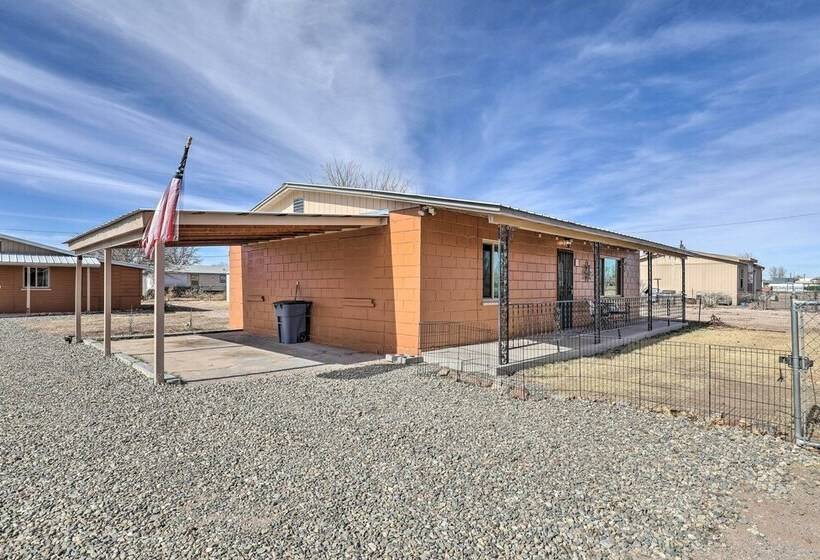 Pet Friendly Abode W/ Yard, Near Outdoor Hotspots!