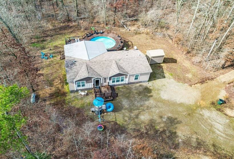Pet Friendly Home W/ Hot Tub In Broken Bow!