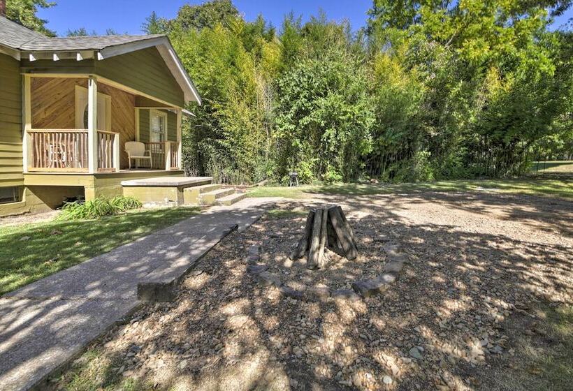 Pet Friendly Cottage W/ Fire Pit   3 Mi To Siu!