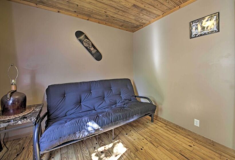 Pet Friendly Cottage W/ Fire Pit   3 Mi To Siu!