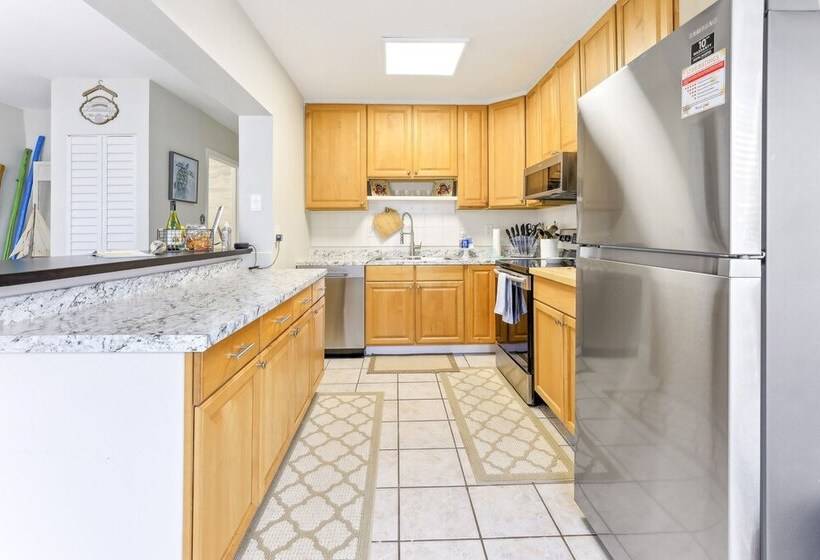 Jensen Beach Home: 1/4 Mi To Beach Access!