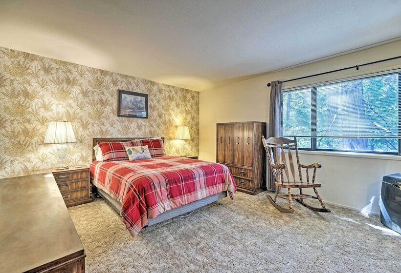 Home W/ Serene Deck In Twain Harte!