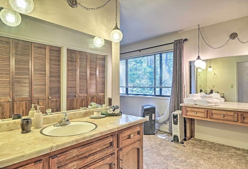 Home W/ Serene Deck In Twain Harte!