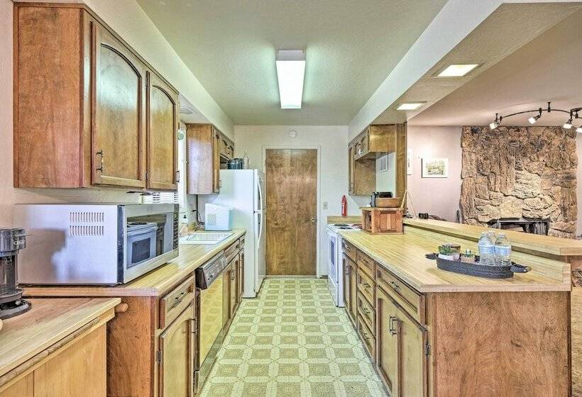 Home W/ Serene Deck In Twain Harte!