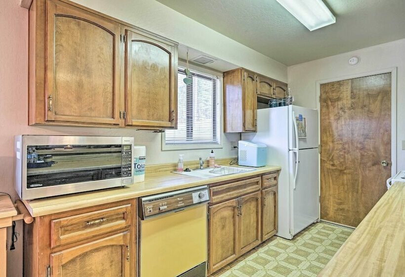 Home W/ Serene Deck In Twain Harte!