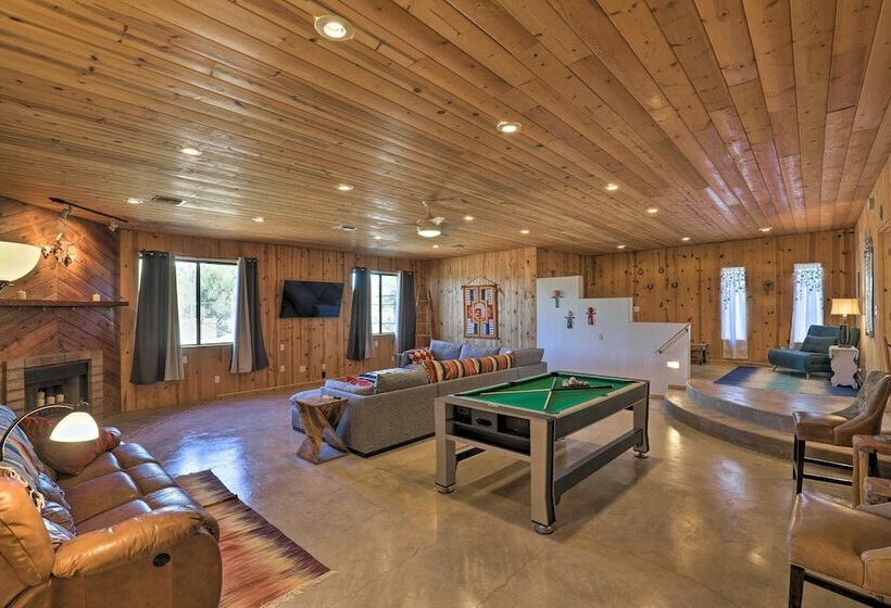 Petfriendly Tucson Oasis With Pool & Game Room!