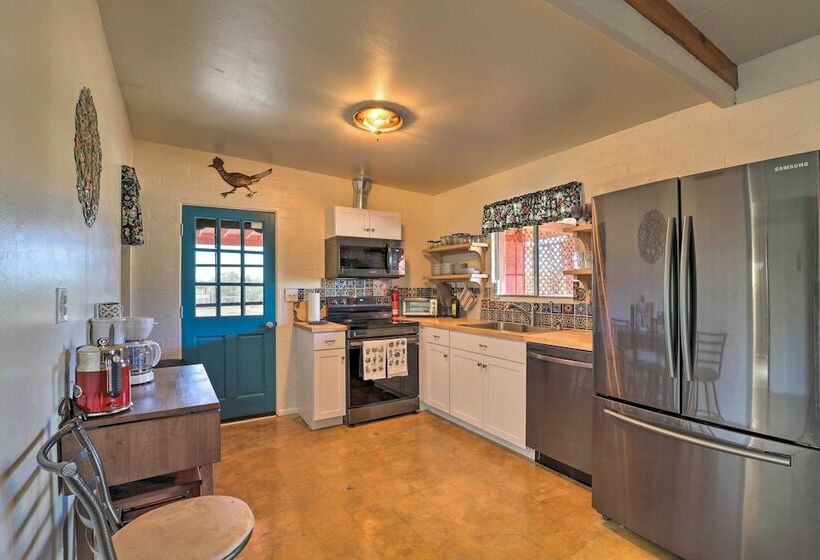 Petfriendly Tucson Oasis With Pool & Game Room!