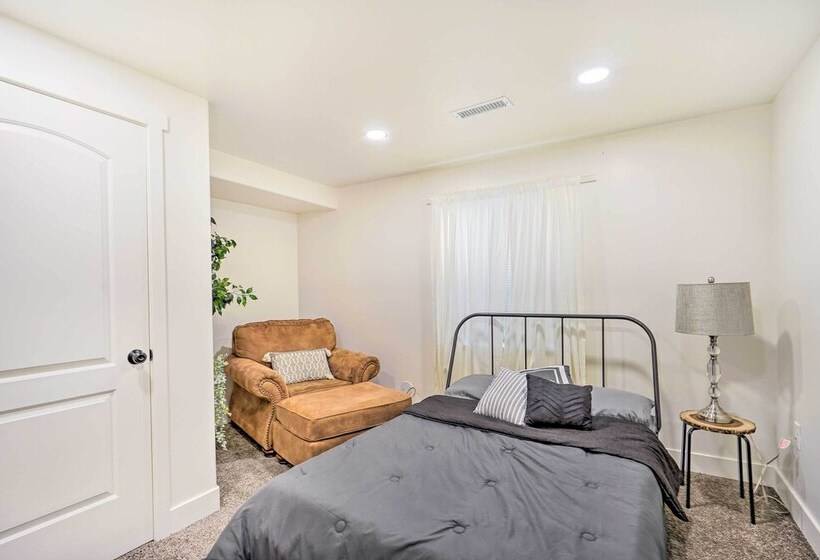 Picturesque Lake Point Home W/ Shared Yard!