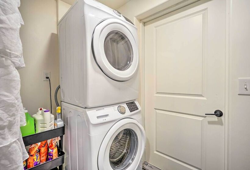 Picturesque Lake Point Home W/ Shared Yard!