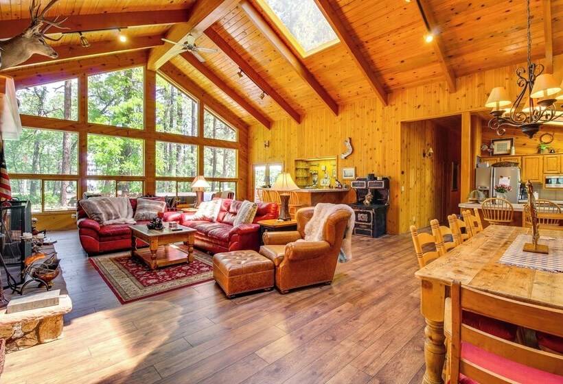 Pinetop Cabin W/ Golf Course Patio On 8th Green!