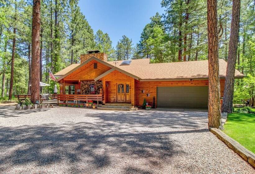 Pinetop Cabin W/ Golf Course Patio On 8th Green!