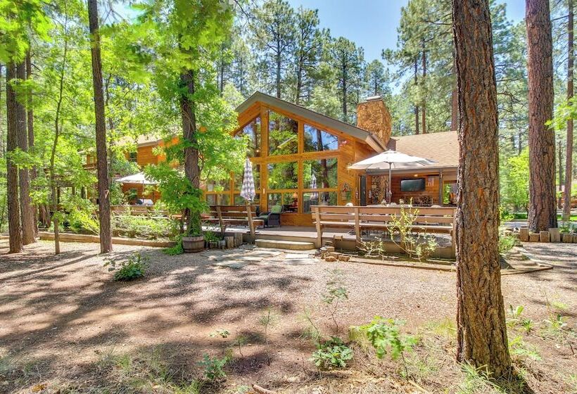 Pinetop Cabin W/ Golf Course Patio On 8th Green!