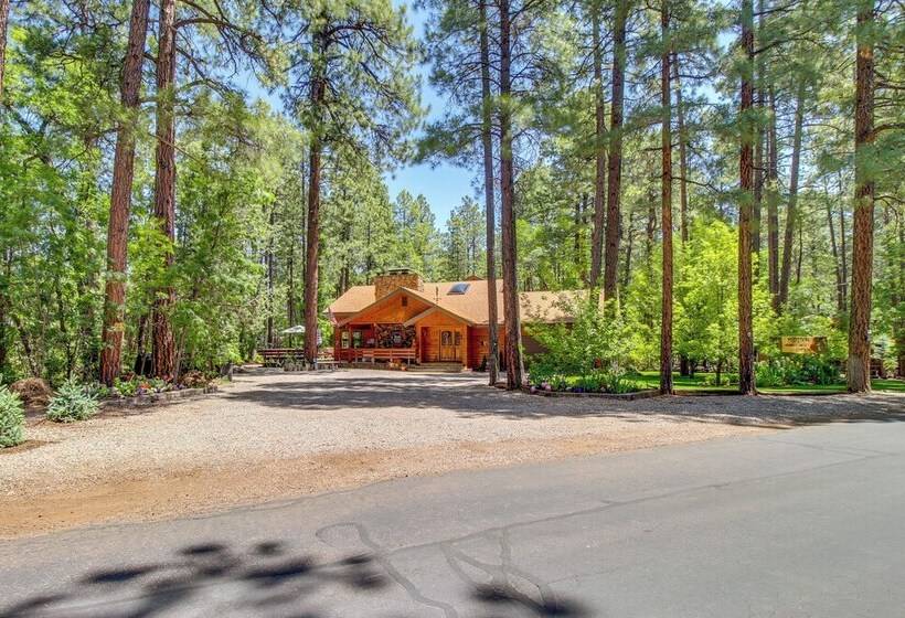 Pinetop Cabin W/ Golf Course Patio On 8th Green!
