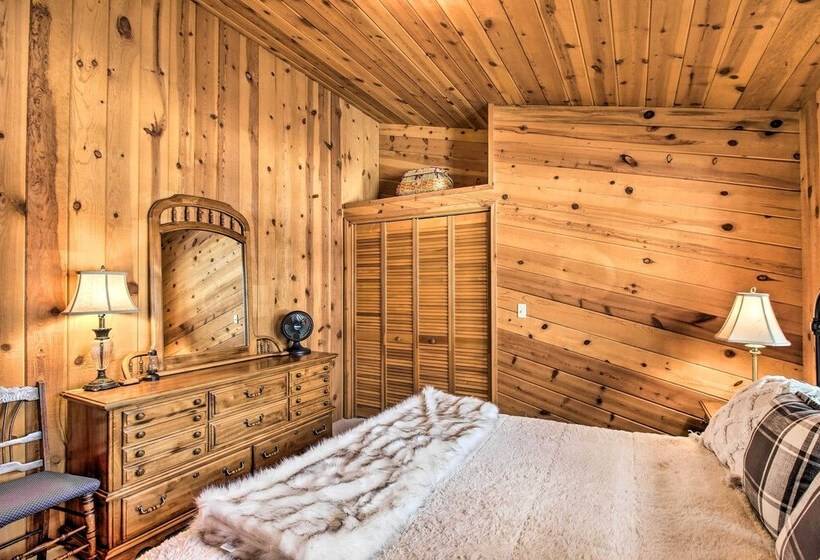 Pinetop Cabin W/ Golf Course Patio On 8th Green!