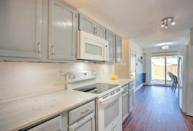 Plano Home W/ Private Yard < 5 Mi To Downtown!