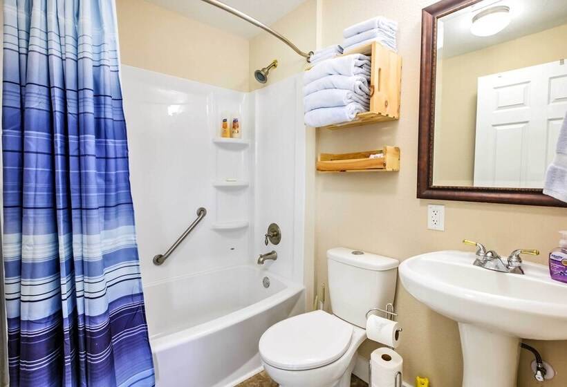 Tranquil Plantersville Cabin: Farm Animals On Site