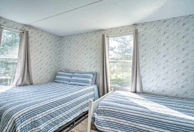 Quaint Cottage Overlooking Cherokee Reservoir