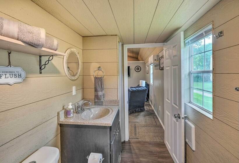 Quaint Montezuma Cabin Near Lake Ponderosa!