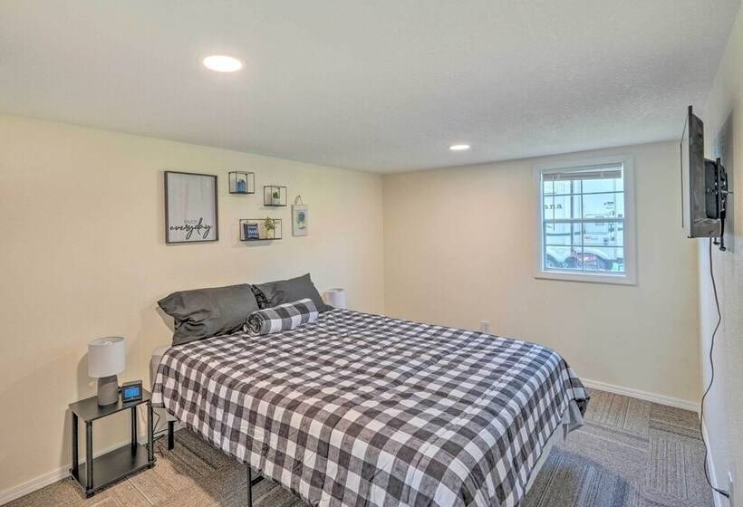 Quaint Montezuma Cabin Near Lake Ponderosa!