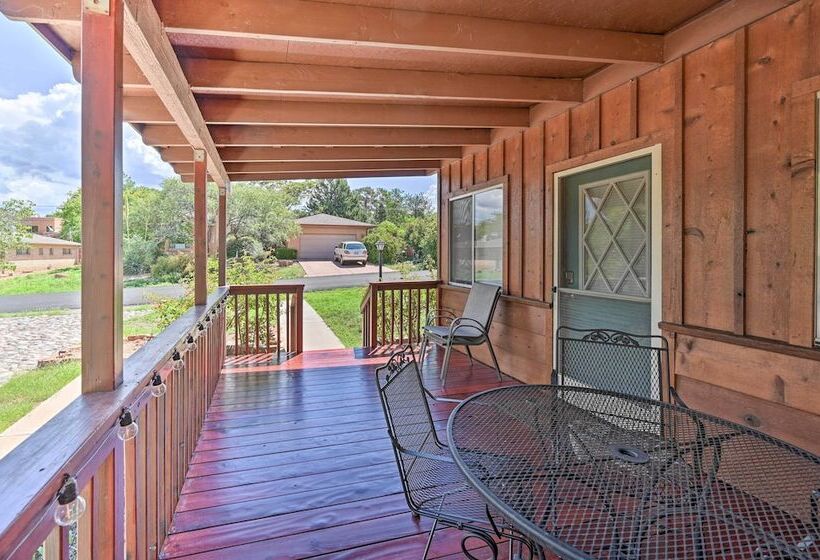 Quaint Sedona Cottage W/ Backyard + Views!