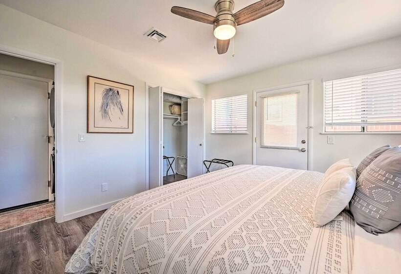 Quaint Sedona Cottage W/ Backyard + Views!