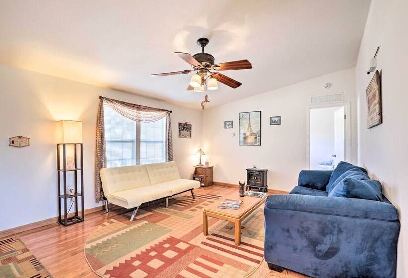 Quiet Tombstone Retreat ~ 3 Mi To Historic Dtwn!