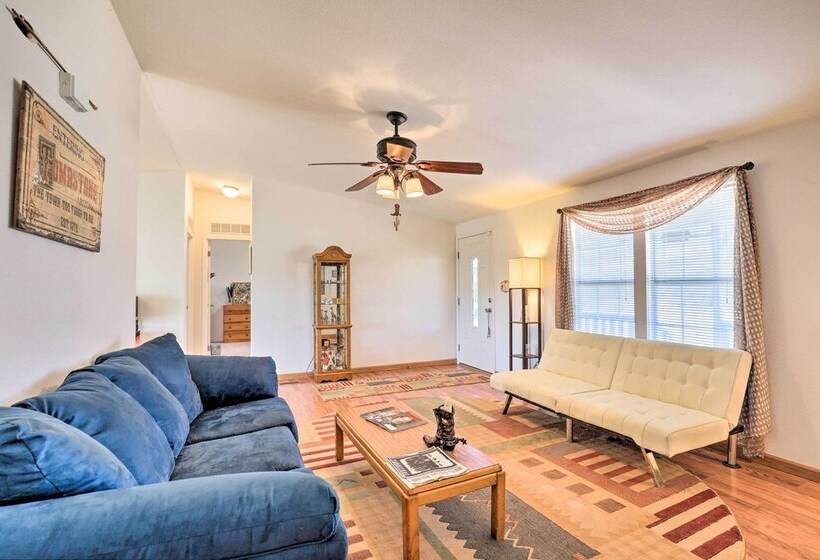 Quiet Tombstone Retreat ~ 3 Mi To Historic Dtwn!