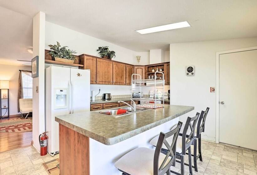 Quiet Tombstone Retreat ~ 3 Mi To Historic Dtwn!