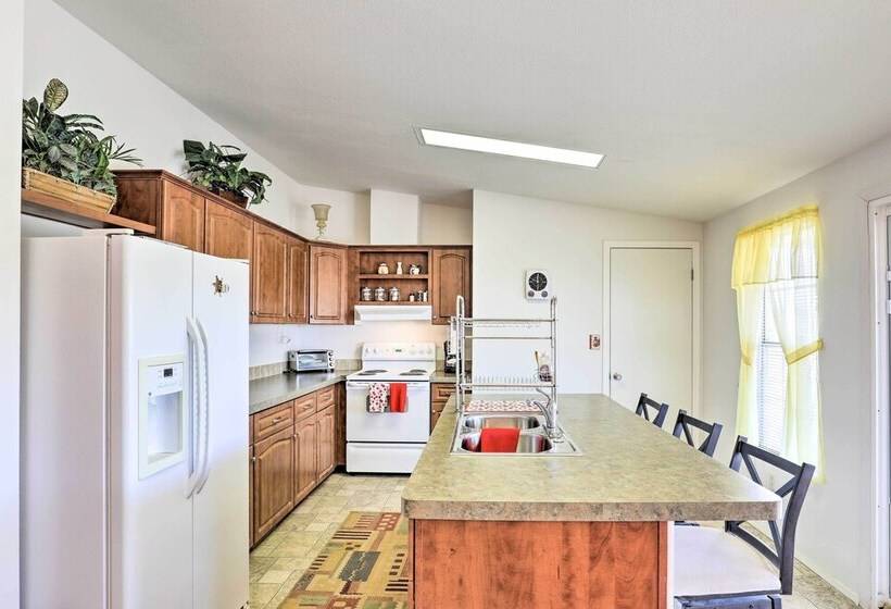 Quiet Tombstone Retreat ~ 3 Mi To Historic Dtwn!