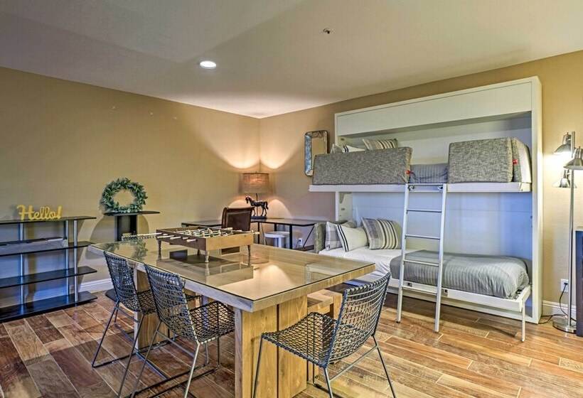 Hot Tub + Balcony: Rainbow Retreat Near Wineries!