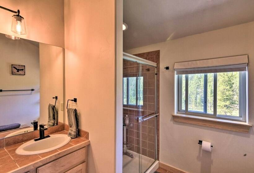 Refined Fairplay Family Retreat W/ Deck+grill