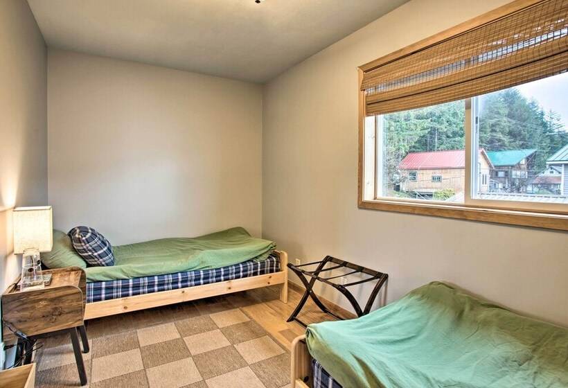 Remote Island Escape W/ Breathtaking Views