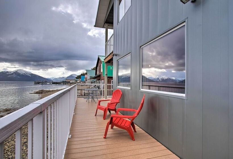 Remote Island Escape W/ Breathtaking Views