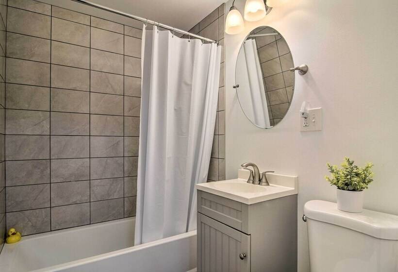 Buffalo Getaway W/ Charcoal Grill & Patio!