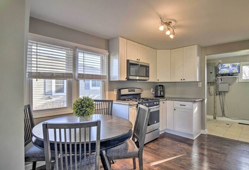 Buffalo Getaway W/ Charcoal Grill & Patio!