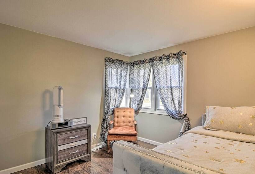 Buffalo Getaway W/ Charcoal Grill & Patio!