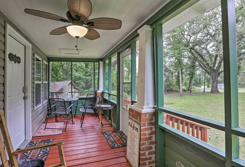 Renovated Home W/ Screened In Patio On Hwy 90!